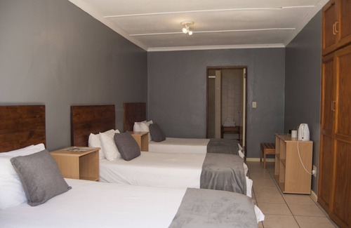 Luderitz House | Obelix Guesthouse