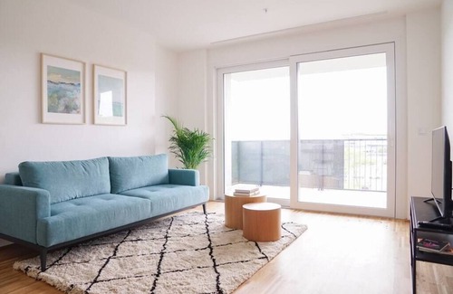 Favoriten Apartment | Oberlaa New Apartment - 15 Min to City