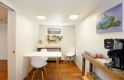 Santa Fe House | Obi's Adobe, .5 to The Railyard, Stylish 2 Bedroom Adobe, Dog Friendly