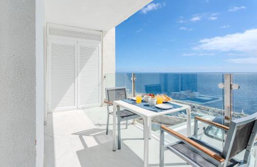 Radazul Apartment | OBSIDIAN Ocean Blue Radazul