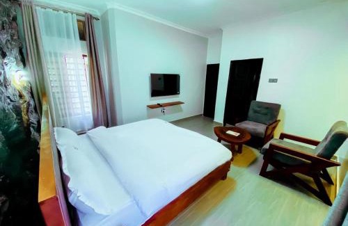 Jinja Hotel | Obuntu Suites