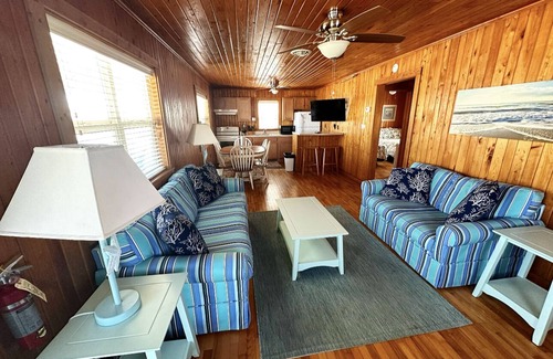Nags Head Cottage | OBX Dog-friendly Ocean Cottage 4-Steps to Beach!