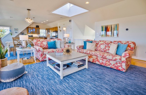 Nags Head House | OBX Getaway: Luxury 2-Bedroom Home w/360° Views, Golf, Tennis & Fishing Pier
