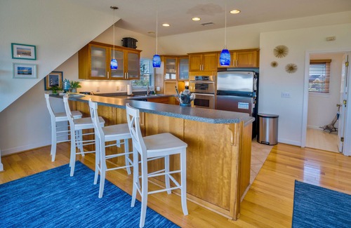 Nags Head House | OBX Getaway: Luxury 2-Bedroom Home w/360° Views, Golf, Tennis & Fishing Pier
