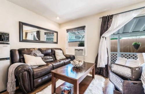 Brea House | OC Oasis - Private Deck & Outdoor Dining Bliss