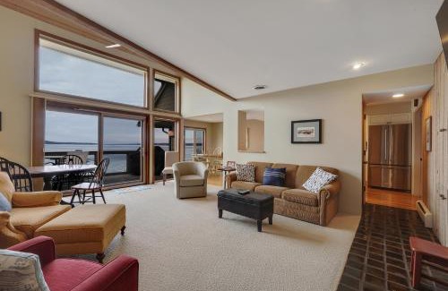 Boyne City House | Ocasa Vista