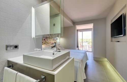 San Antonio Bay Resort | Occidental Ibiza - All Inclusive