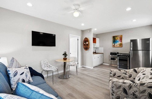 Boynton Beach Apartment | OCEAN AIR & SALTY HAIR