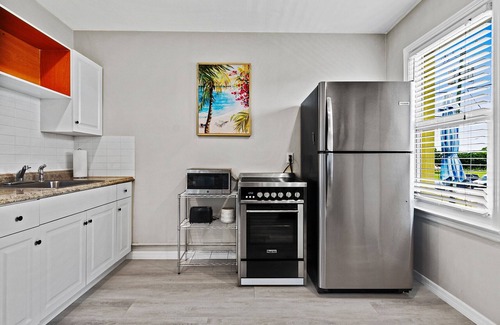 Boynton Beach Apartment | OCEAN AIR & SALTY HAIR