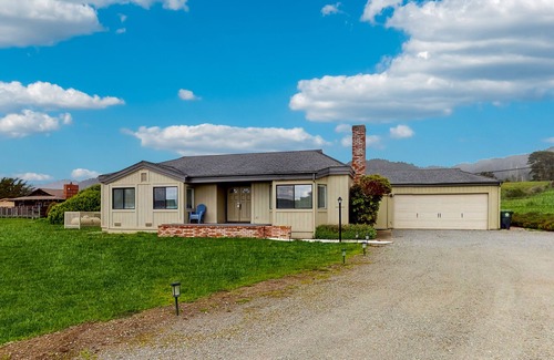 Fort Bragg House | Ocean and hillside views, large patio w/grill, short walk to Sunset Beach