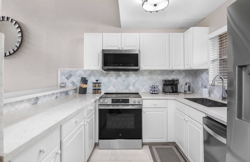 Waikoloa Condo | Ocean and Turtles Condo: AC, Beach Essentials,Pool,Hot Tub,Close to Best Beaches