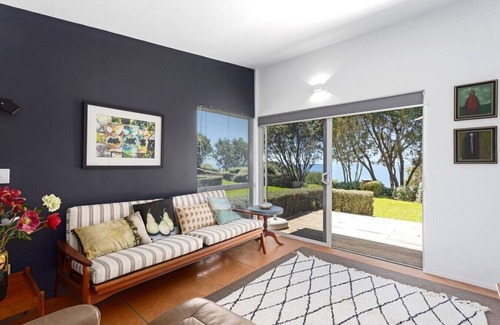 Waiotahi House | Ocean, Art and the Garden