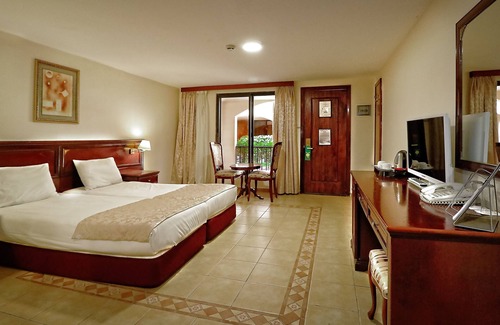 Cape Point Hotel | Ocean Bay Hotel & Resort