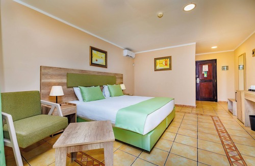Cape Point Hotel | Ocean Bay Hotel & Resort