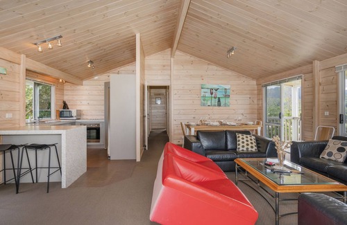 Tairua House | Ocean Beach Beauty - Tairua Holiday Home