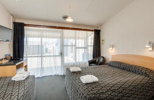 Saint Kilda Hotel | Ocean Beach Hotel