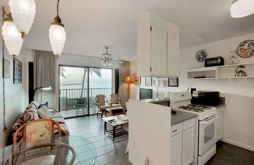 Kaunakakai Condo | Ocean Bliss W/Lanai, Kitchen and Fans–Molokai Shores
