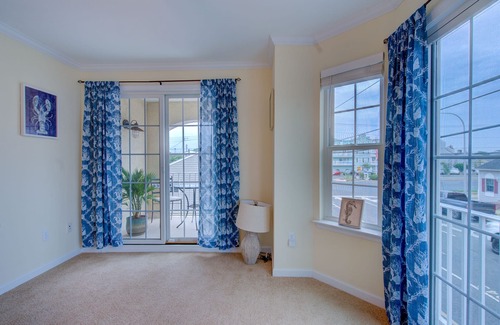 Seaside Heights House | Ocean Block, 4 minutes walk to beach and boardwalk, 7 minutes to Amusement Park