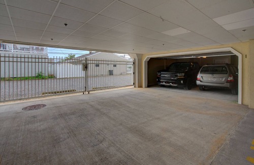 Seaside Heights House | Ocean Block, 4 minutes walk to beach and boardwalk, 7 minutes to Amusement Park