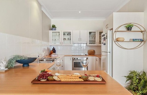 Currarong Apartment | Ocean Blue Apartment Two - oceanfront apartment