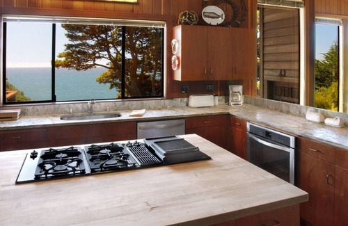 Jenner House | Ocean Bluff Serenity