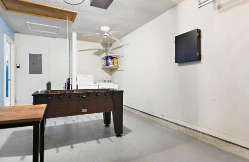 Gulfport Apartment | Ocean Breeze A Relaxing Coastal Getaway Near Top Attractions
