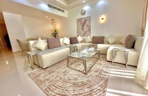 Al-Fujairah Villa | Ocean Breeze ALMARSA 3BR VILLA for Family and Friends