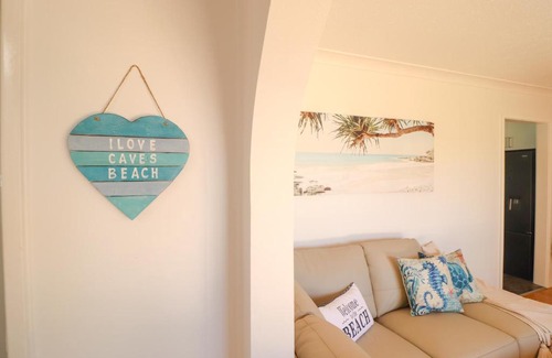 Caves Beach House | Ocean Breeze at Caves with Studio