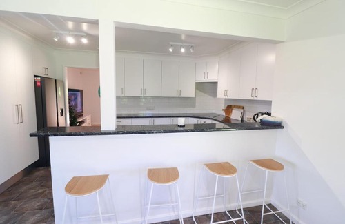 Caves Beach House | Ocean Breeze at Caves with Studio