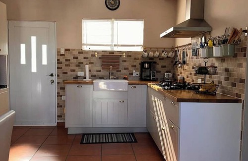 Montalva House | Ocean Breeze - Beach Escape