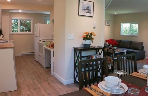 Salt Spring Island Cottage | Ocean Breeze Cottage — Salt Spring Island. Peaceful, Nr. Town, Beaches, Lakes⭐