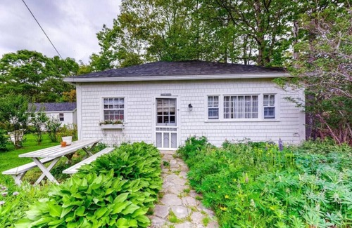 Pemaquid Beach Cabin | Ocean Breeze Cabin @ Pemaquid Beach