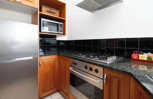 Burnt Pine Apartment | Ocean Breeze Cottages
