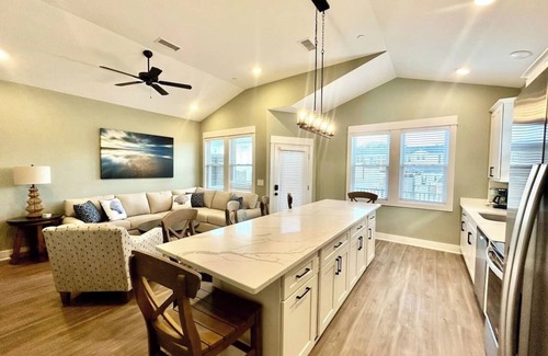Corolla Condo | Ocean Breeze II: New Condo Steps to the Beach