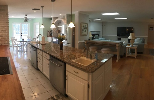 Ormond Beach Plaza House | OCEAN BREEZE IS A LUXURY GETAWAY THAT HAS IT ALL