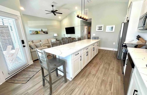 Corolla Light Condo | Ocean Breeze: New Condo Steps to the Beach
