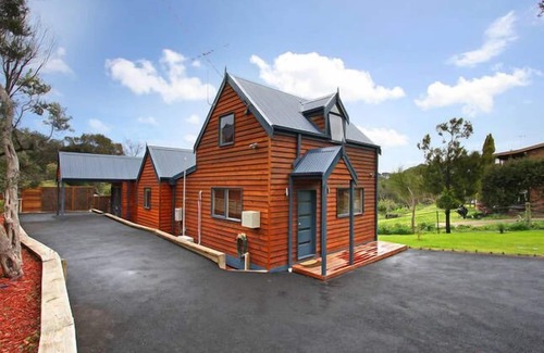 Tootgarook House | Ocean Breeze Retreat - private heated indoor pool, spa and sauna