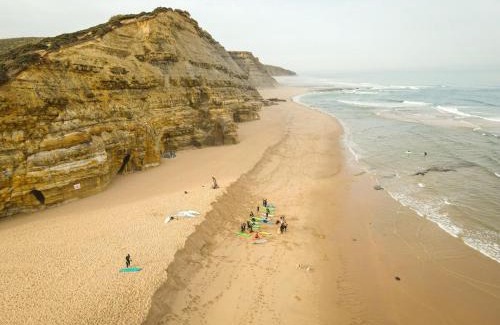 Barril de Cima Apartment | Ocean Breeze Retreat near Ericeira