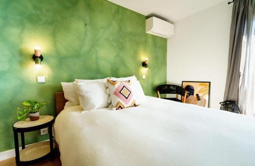 Barril de Cima Apartment | Ocean Breeze Retreat near Ericeira