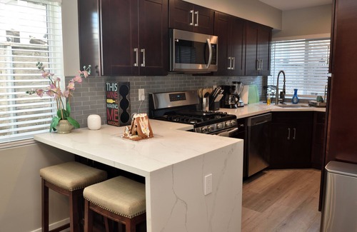 Ocean Beach House | Ocean Breeze Retreat: 2BR/2BA Oasis with Rooftop