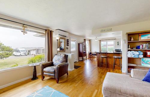 Yachats House | Ocean Breeze Retreat