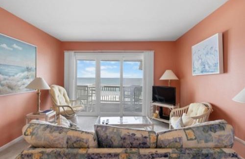 North Carolina Coast Apartment | Ocean Breeze - Stunning Views - Oceanfront - 3rd floor - You deserve a beach vacation! condo