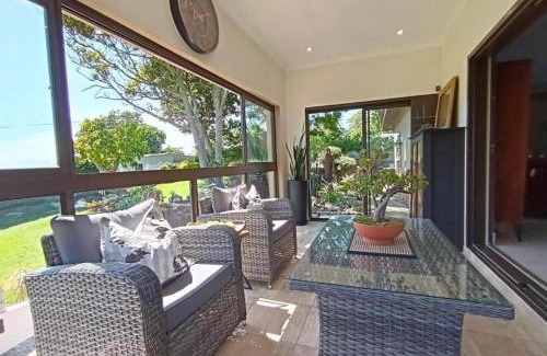 Uvongo Villa | Ocean Breeze