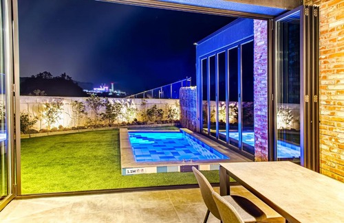Andeok Villa | Ocean Brick Pool Villa