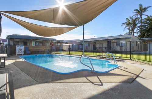 Lakes Entrance Hotel | Ocean Bridge Lakes Entrance