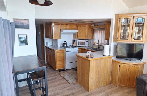 Smith River Cabin | Ocean Cabin 1 with Private Jacuzzi