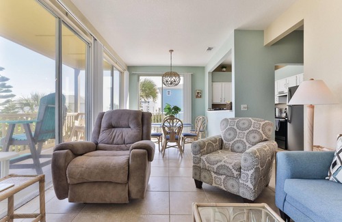 New Smyrna Beach Condo | Ocean Club at Turtlemound 107 - 2 bedroom 1 bath