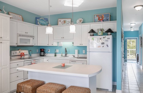 Indian Beach Condo | Ocean Club K102, Soundview Condo in Indian Beach, NC!