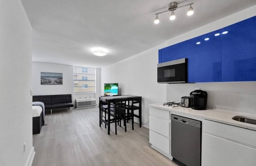 Flamingo/Lummus Condo | Ocean Dr 1BR Miami Beach Getaway