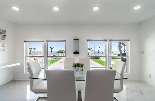 Bay Area House | Ocean Drive Splendor Awaits